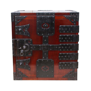Sea chest type Keyaki wood tansu 1
